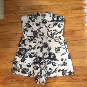 Black and white flower romper